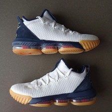 Nike LeBron 16 XVI Low  USA  Mens Size 10.5