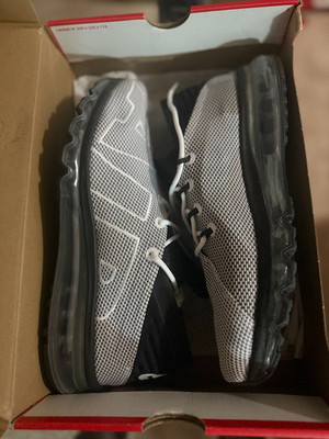 NEW SIZE 10 Nike Air Max Flair (White/Black)