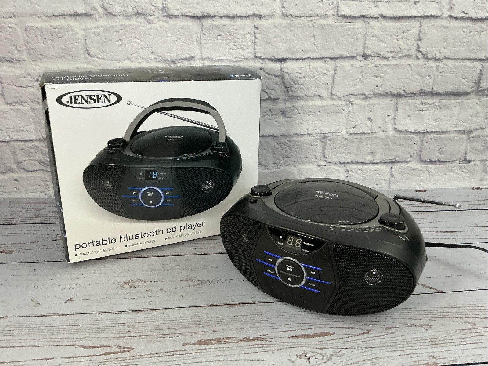 With Am/fm Stereo Radio And Bluetooth