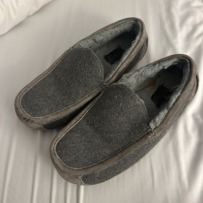 UGG Ascot Charcoal Gray Slippers Moccasins Men s Size 10 Genuine Sheepskin