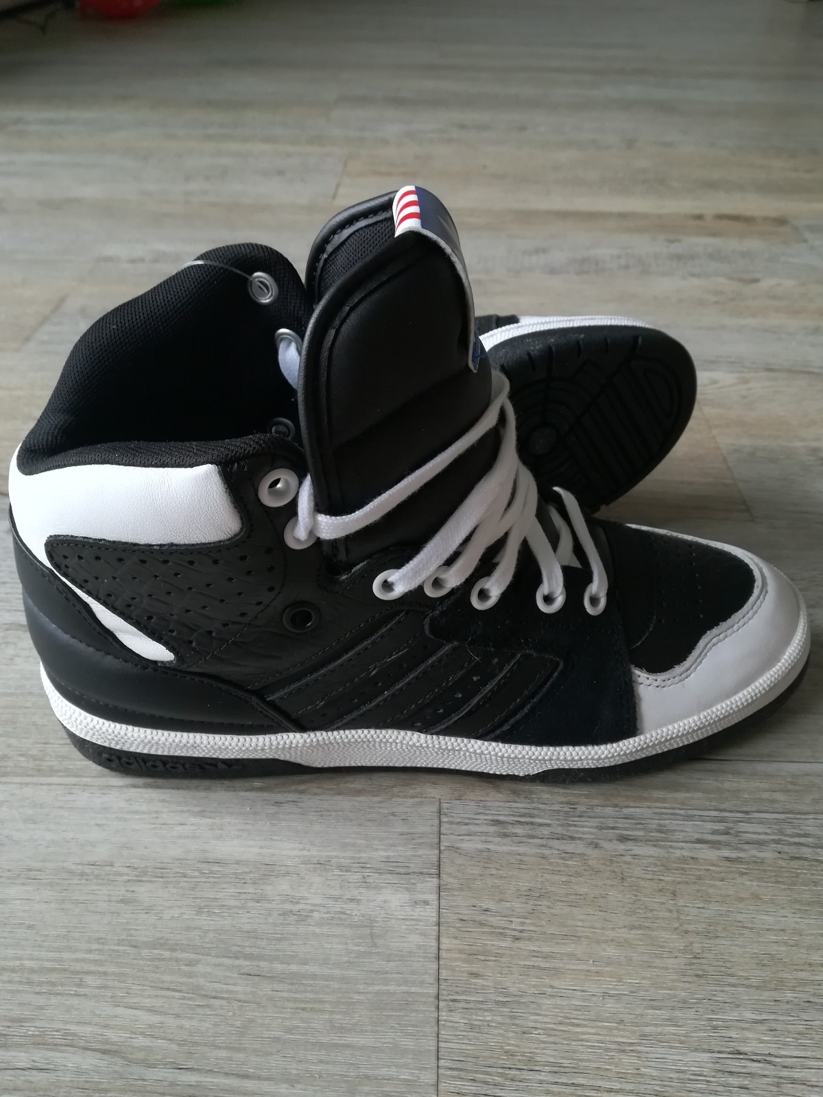 NEU ADIDAS Instinct by Rita Ora Halbschuhe Freizeitschuhe High top Sneaker NEU ADIDAS Instinct by Rita Ora Halbschuhe Freizeitschuhe High top Sneaker