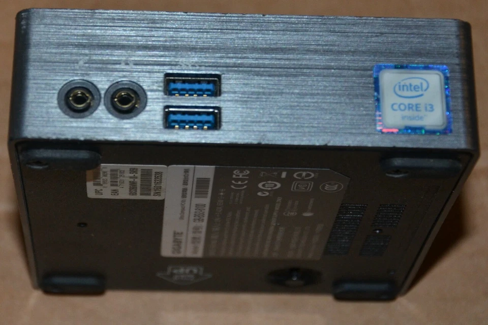 Mini computadora GigaByte Brix GB-BSi3-6100 i3 6100 8 GB RAM SIN DISCO DURO sin fuente de alimentación Foto 2 de 4