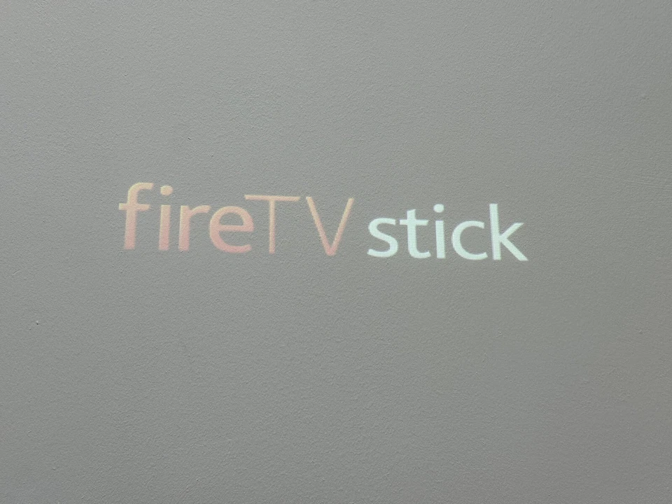 NEC UM301W HDMI USB Ultra Short Throw Projector 2609 Lamp Hours with Camera - Image 4 of 4