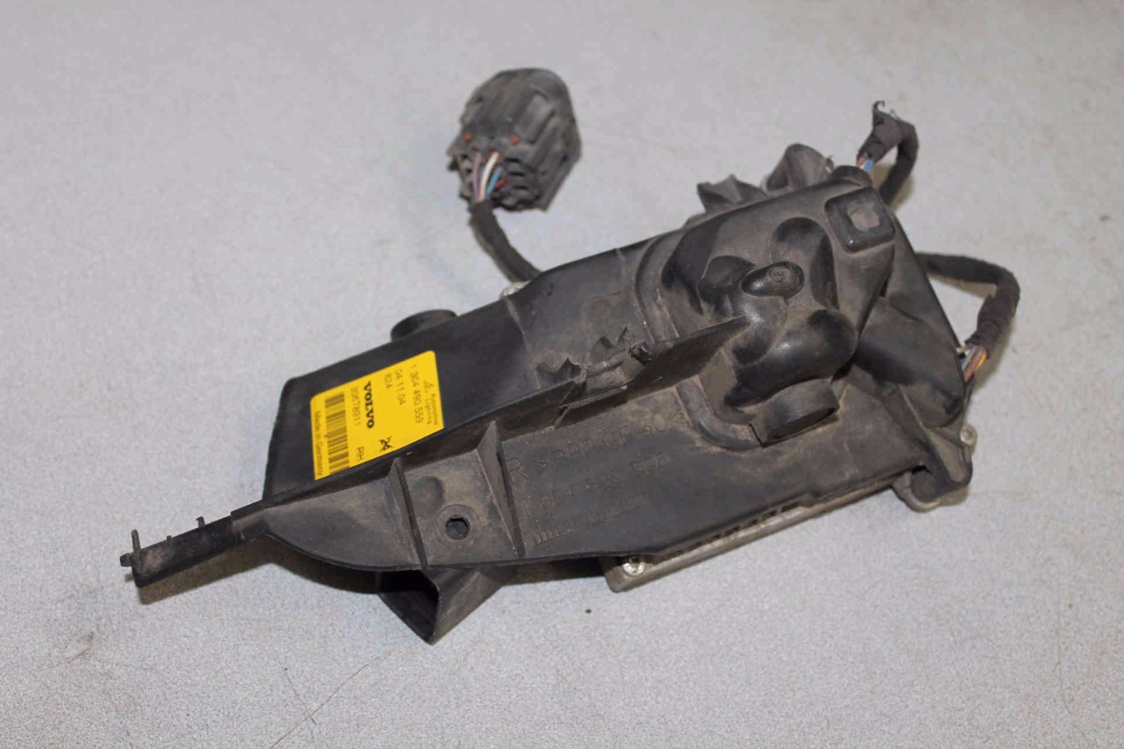 2005 2011 VOLVO V50 RIGHT XENON HEADLIGHT BALLAST COMPUTER CONTROL