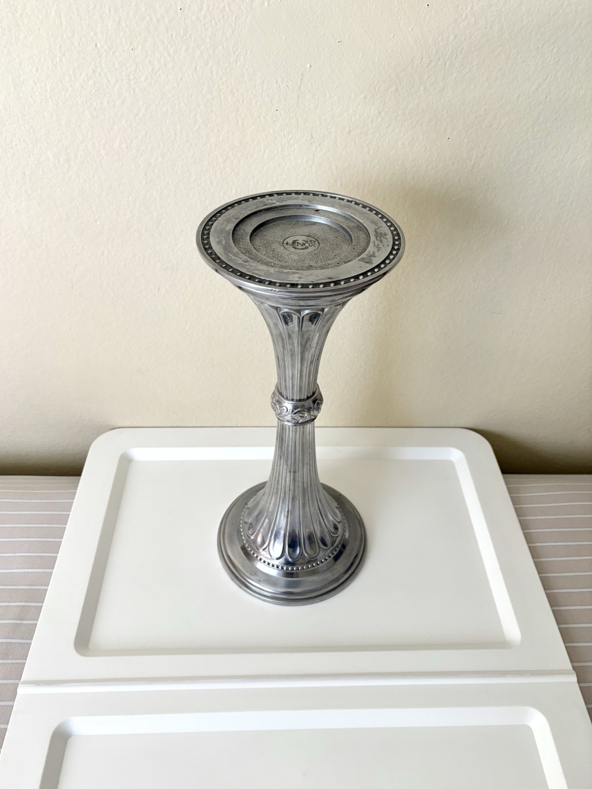 Pillar Stand