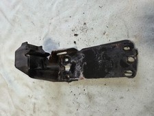 BMW E87 E81 E90 E91 E92 E82 E93 Wasserk�hler Halter Links 7117811 51647117811