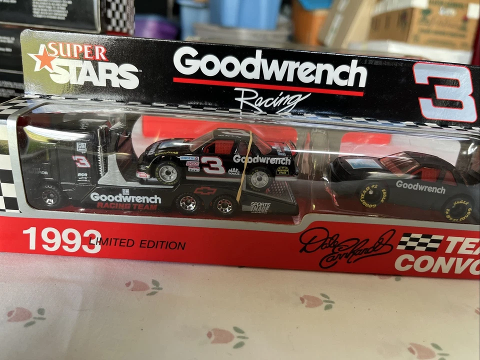 Matchbox 1993 #3 Dale Earnhardt Goodwrench Racing Super Stars Team Convoy - Image 2 of 4