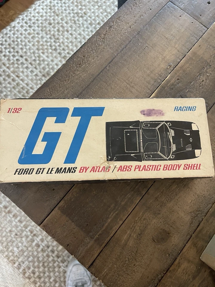 Coche Ranura Vintage Atlas Escala 1/32 Ford GT-40 Coche Ranura Con Caja Original Foto 3 de 4