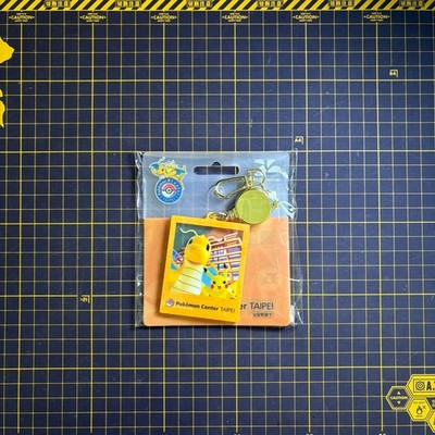 Pokemon Center Taipei TW Taiwan Dragonite Keychain EasyCard Ltd Edition New