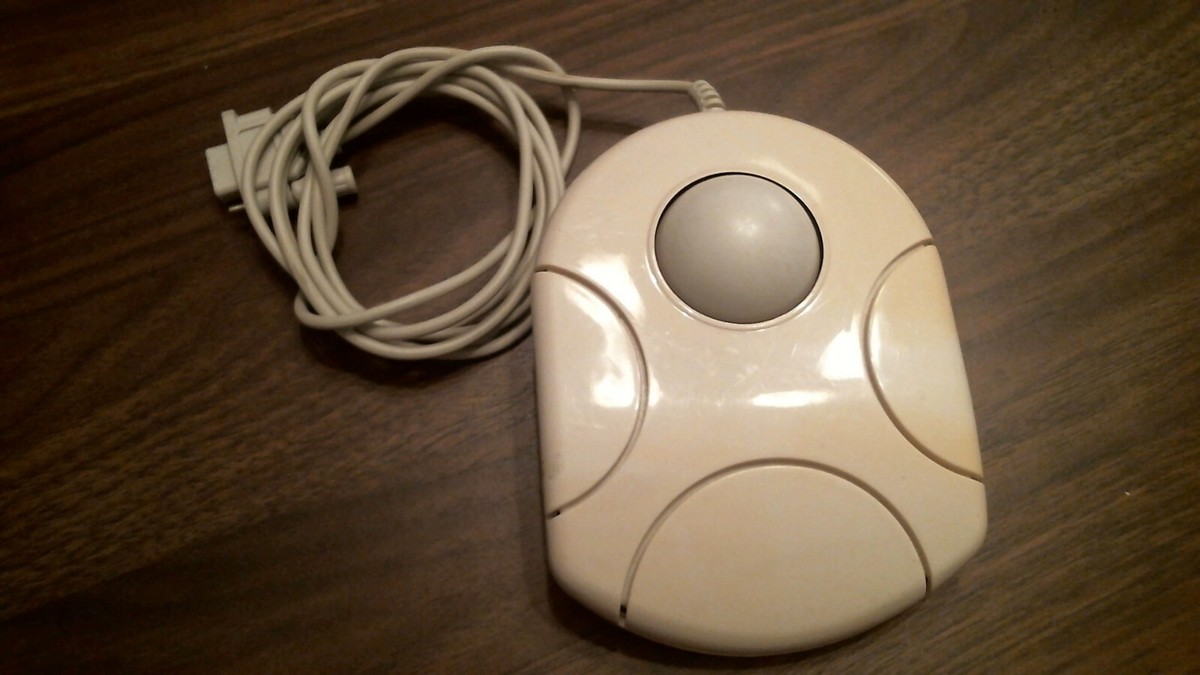 TrackBall mouse 9-pin connector IOWCTB-400 3-button large TrackBall mouse 9-pin connector IOWCTB-400 3-button large
