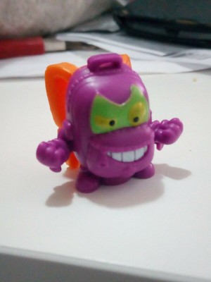 SUPERZINGS Numero 181 Badpack Sneaky Crew Serie 3 2019 Superthings