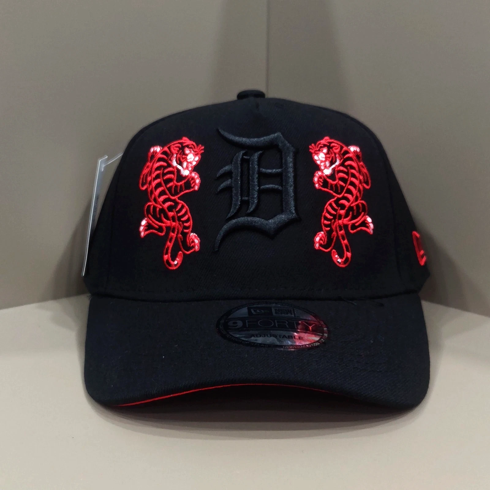 Detroit Tigers Outdoor Casual Letter Embroidered Black Baseball Cap Adjustable
Opens in a new window