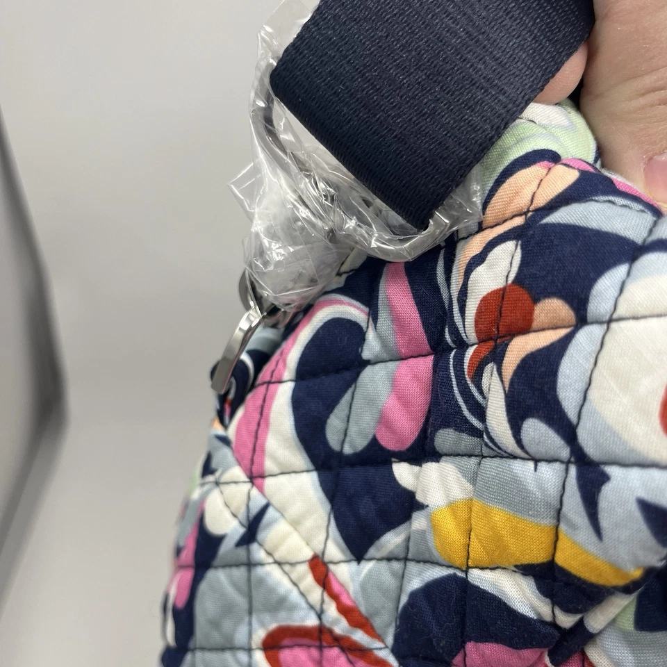 Vera Bradley Grand Traveler Bag Mod Paisley Blue EUC - Image 4 of 4