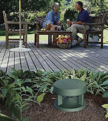 A pair (2) Bose FreeSpace 360P Series II Outdoor Speakers