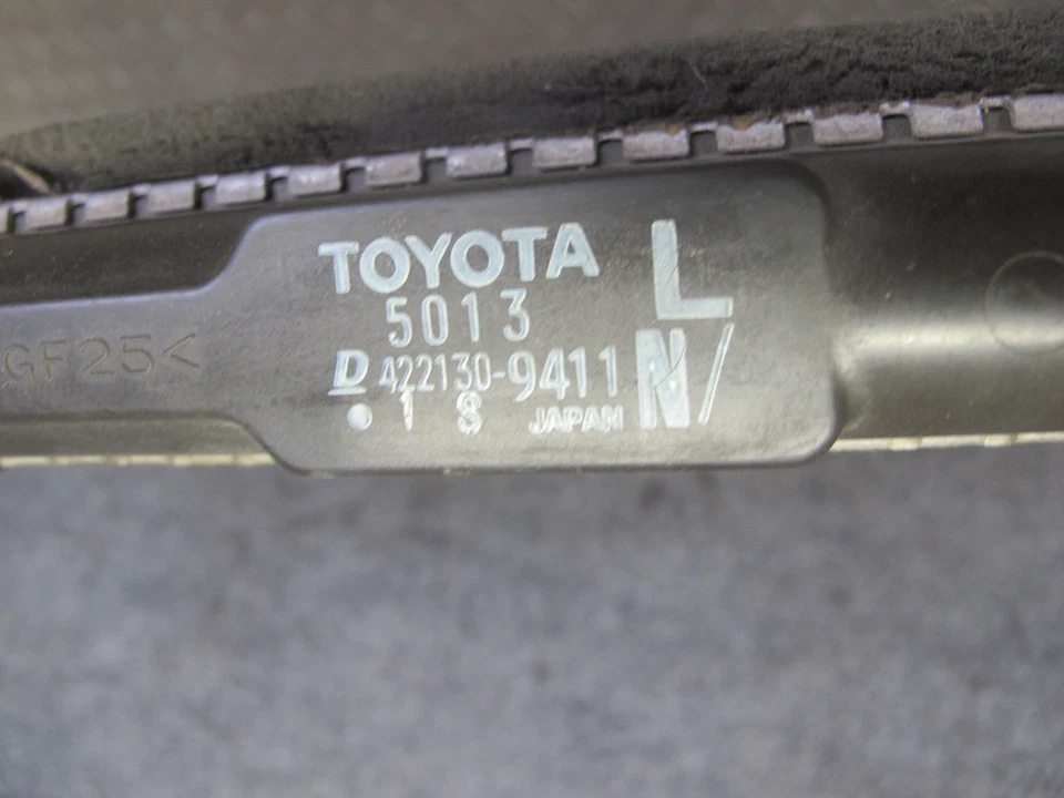 95-00 TOYOTA CELSIOR LEXUS LS400 UCF20 RADIADOR DE REFRIGERACIÓN DEL MOTOR 43 K MILLAS OEM Foto 3 de 4