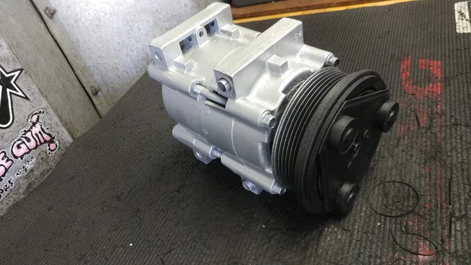 Compresor de aire acondicionado OEM FORD MUSTANG 5,0 L 1994-1995 EXPLORER AEROSTAR MERCURY Foto 4 de 4