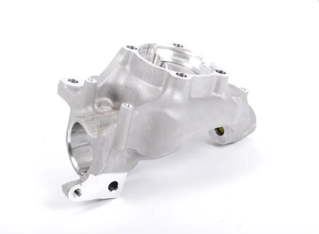 NEW BMW 5 E39 FRONT LEFT STEERING KNUCKLE 31211096495 1096495 97  