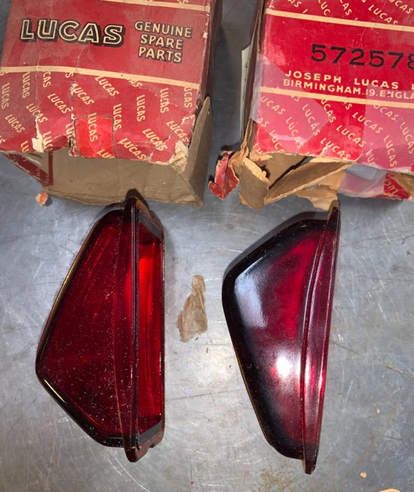 Par de lentes de vidrio Lucas 572578 NOS.  L484. Lente trasera Hillman Minx 1949-53 —S1- Foto 2 de 2