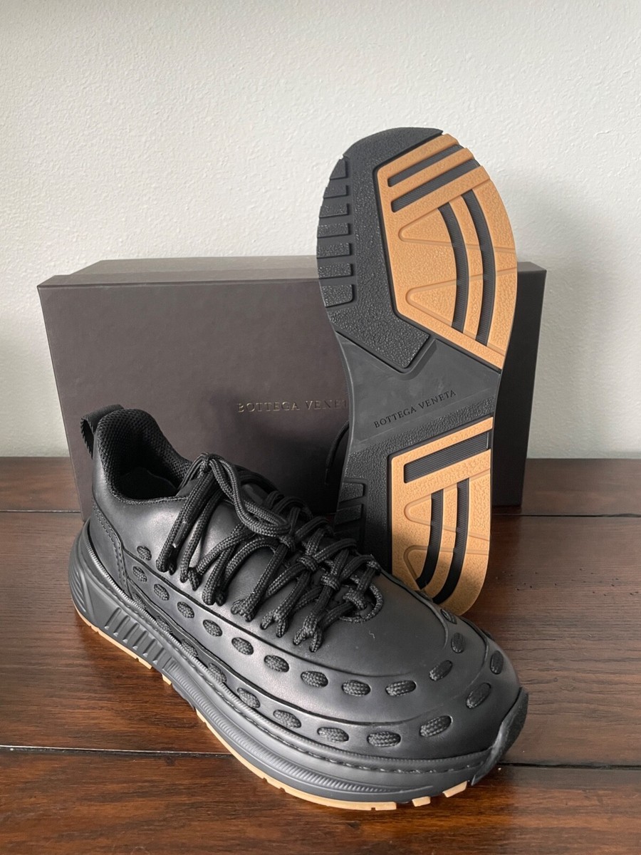 Bottega Veneta Mens Leather Black Storm Cuir Speedster