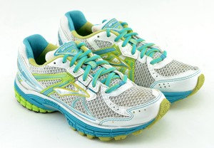 brooks defyance 7 green