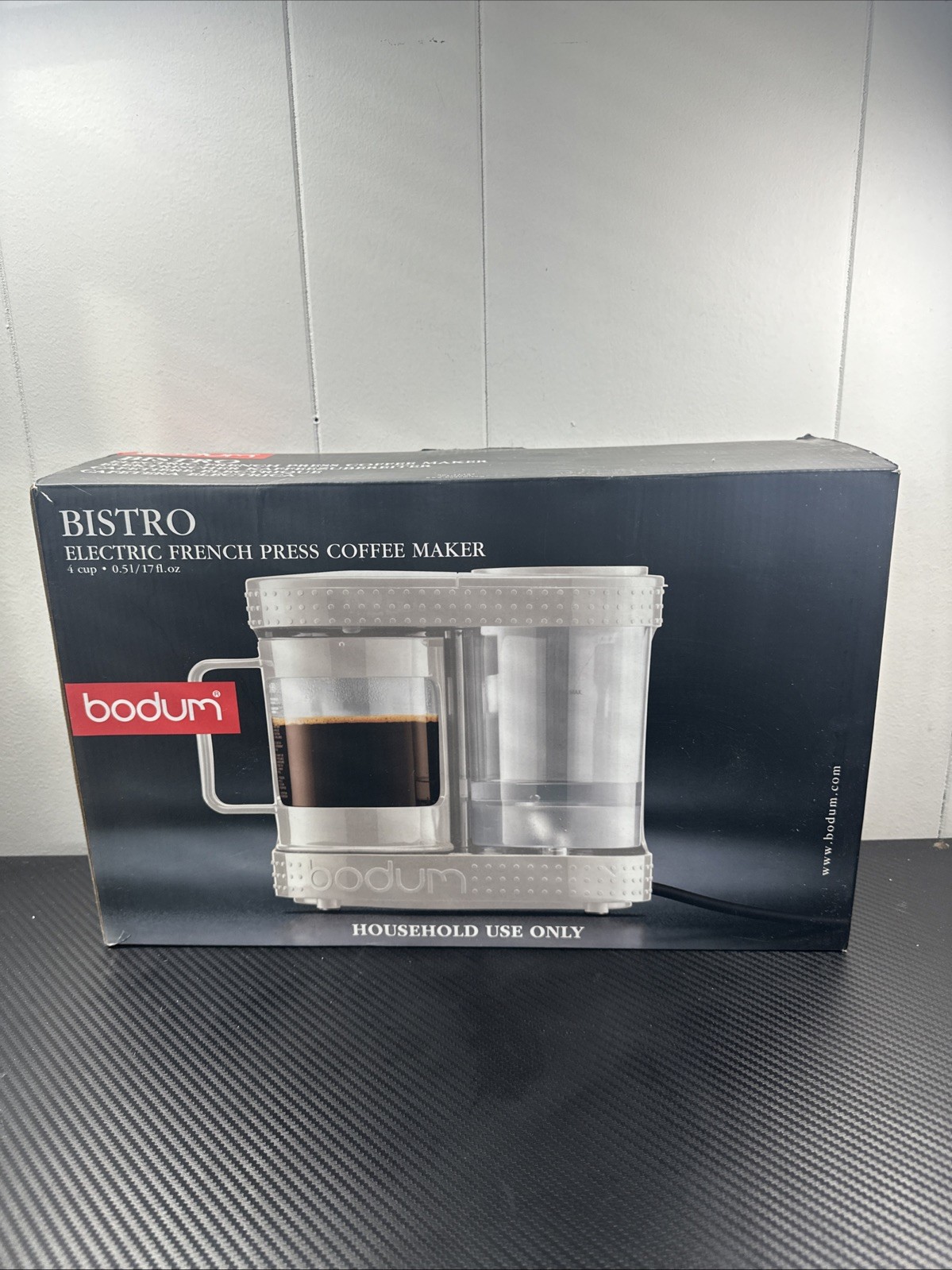 Coffee  Maker 4 Cup- White - New In Box E1