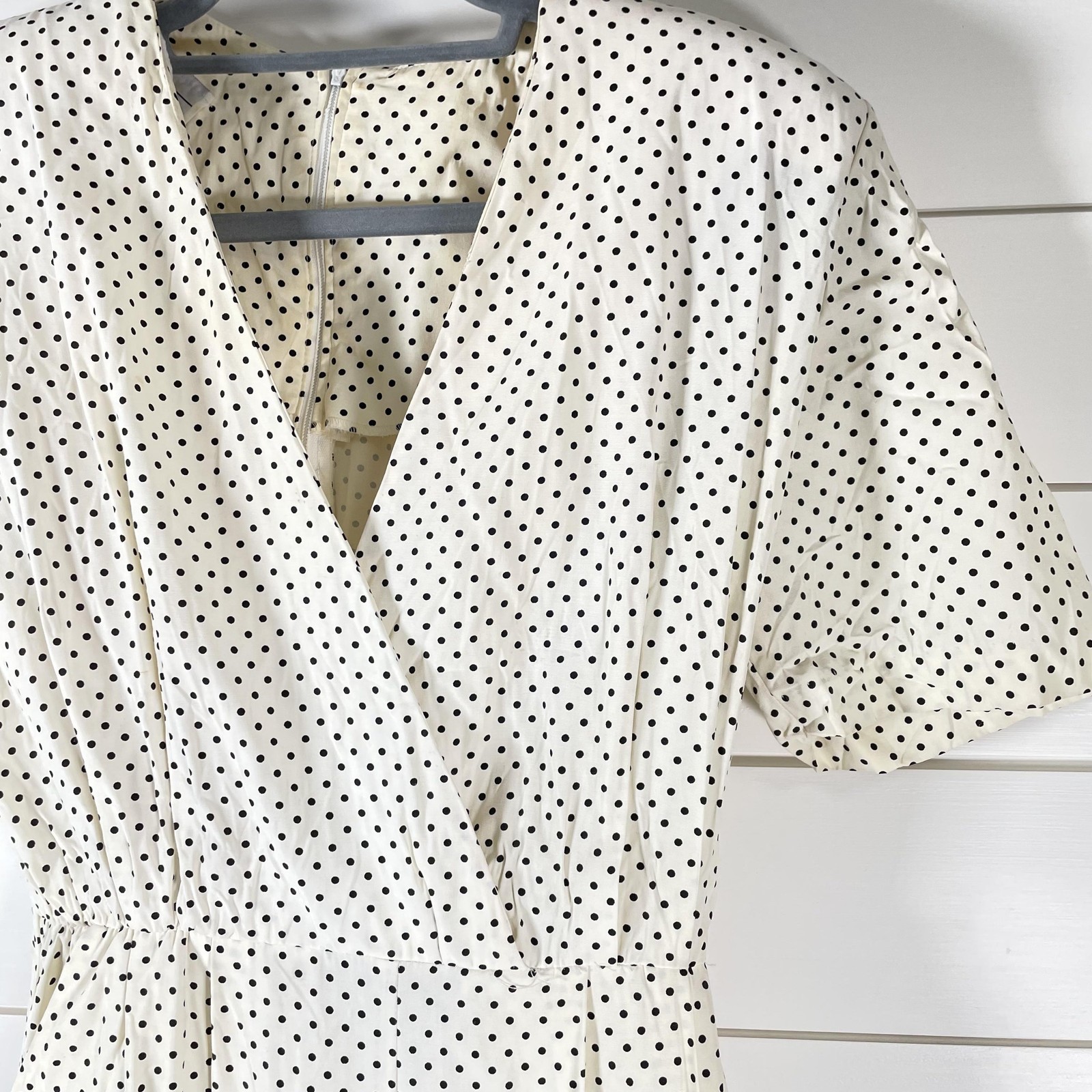 Kwai Jumpsuit Womens Large White Black Polka Dot Wrap V-Neck Wide Leg Pockets