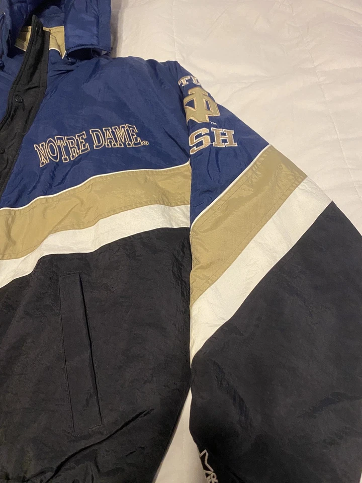 ✨Classic Notre Dame Starter Jacket ✨ Vinyaw NCAA Football Fighting Irish w/ hood - Image 4 of 4
