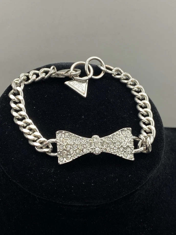 Винтажные Guess? Браслет-бант 7 дюймов со стразами серебристый тон - Изображение 3 из 4