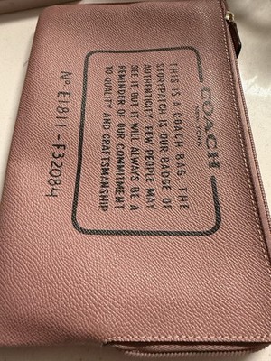 Coach Women s Pink Solid Zip Wristlet Pouch w/ Wrist Strap, Gold Hardware