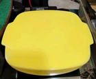 PYREX Hostess Casserole Dish With Lid Square 515B-015  1.5 Quart YELLOW Vintage