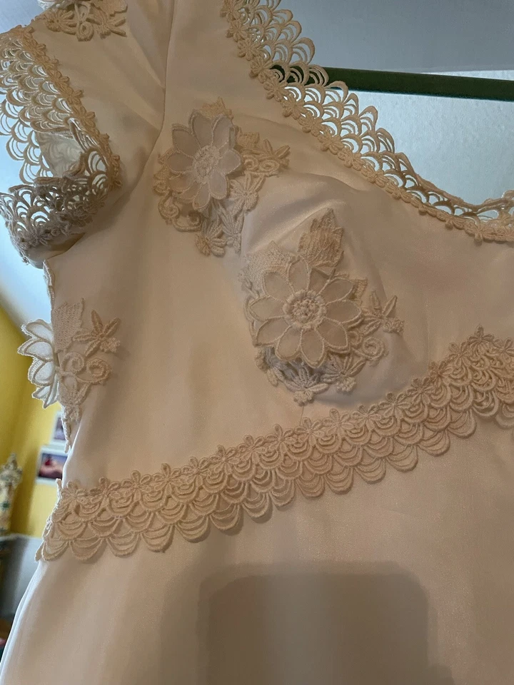 Vestido de novia vintage William Cahill manga gorra tren encaje velo imperio pequeño Foto 3 de 4