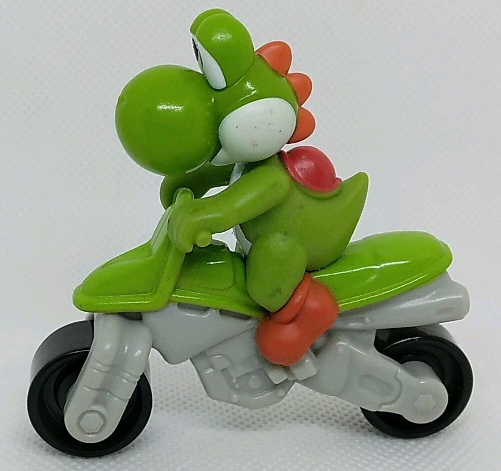 2022 Nintendo Yoshi Super Mario Motorcycle Bike Plastic Toy Figure