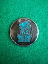 Ritz-Carlton Golf Ball Marker Metal Enamel Putting Coin Luxury Hotels Lion Crown