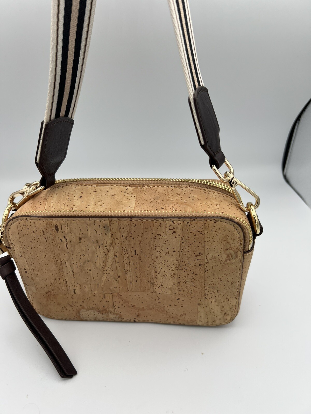 QUEORK CORK VEGAN PURSE CROSSBODY BOXER BAG ADJUSTAB… Gem