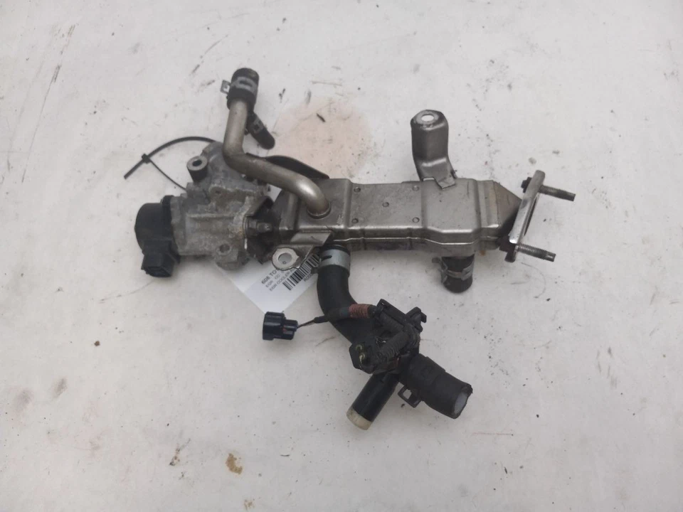 ADAPTADOR REFRIGERADOR EGR PARA TOYOTA PRIUS 2010 PN 25601-37010 Foto 2 de 4