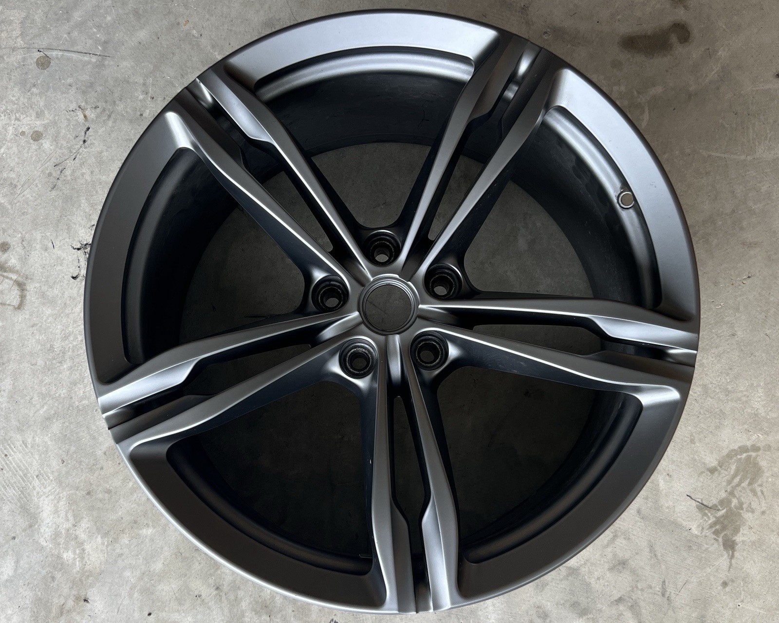 Ferrari GTC4Lusso T 2010-2020 Rear Wheel P/N 328457