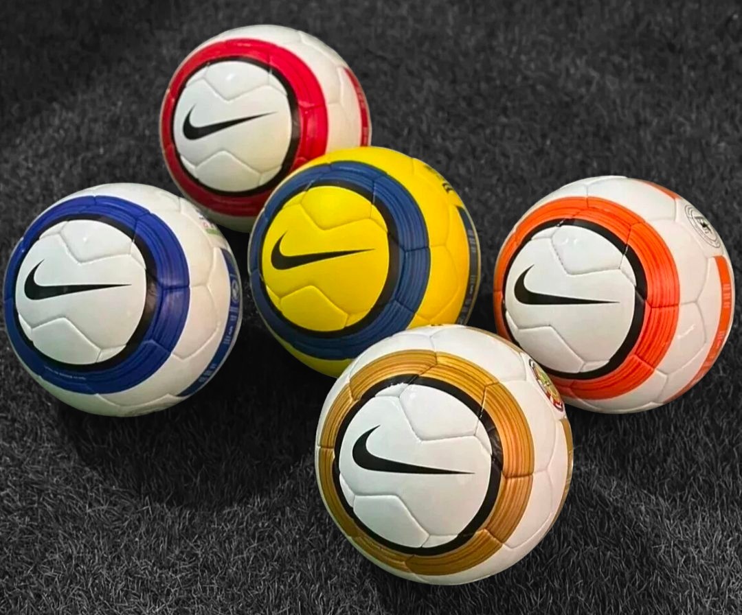 RARE NIKE TOTAL 90 AEROW PREMIER LEAGUE SWIFT 2005 SOCCER BALL set of  balls