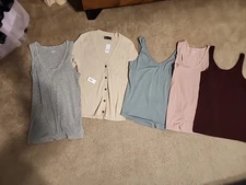 Gap Women's Mixed Lot of 5 Various Styles And Colors Size Small 