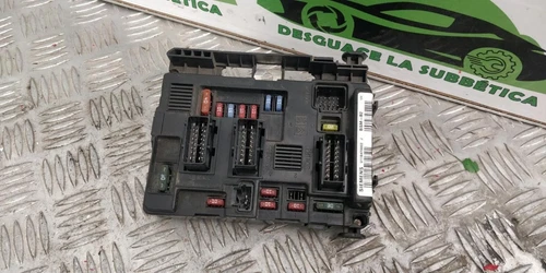 9650618580 Caja Reles/Fusibles para PEUGEOT PARTNER (S2) Combiespace 2006 126161 - Imagen 1 de 8