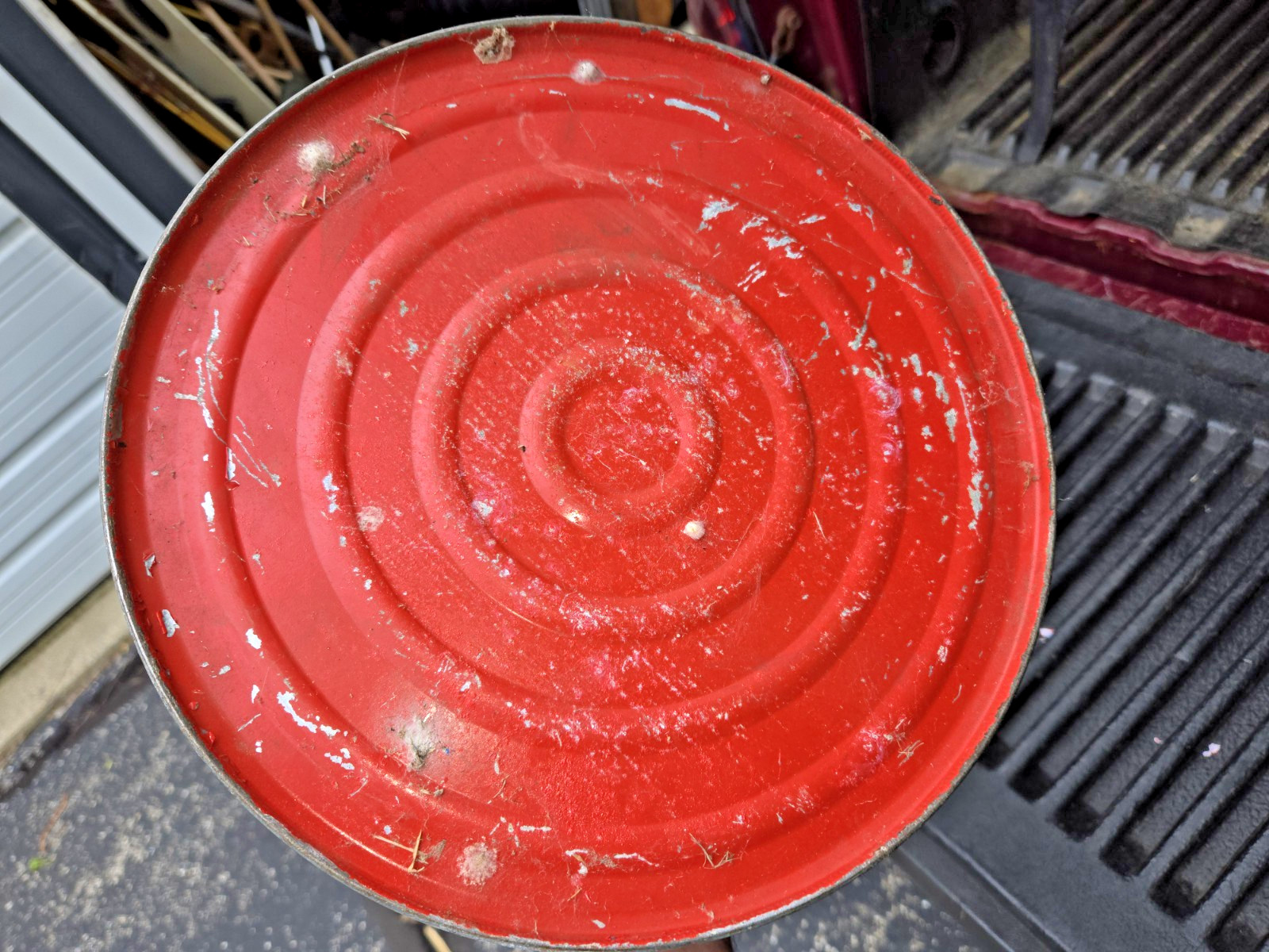 VINTAGE  TRU-TEST Galvanized Steel Gas Can 2.5 Gallon