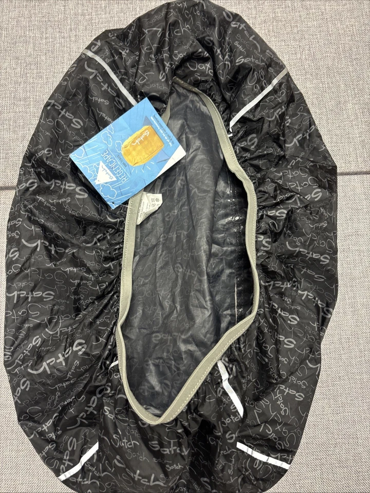 Mochila Satch cubierta de lluvia impermeable negra Foto 3 de 4