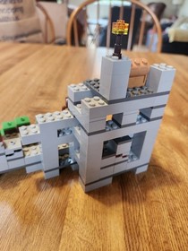 Lego Minecraft: The Cave (21113) *SEE PICS/DESC