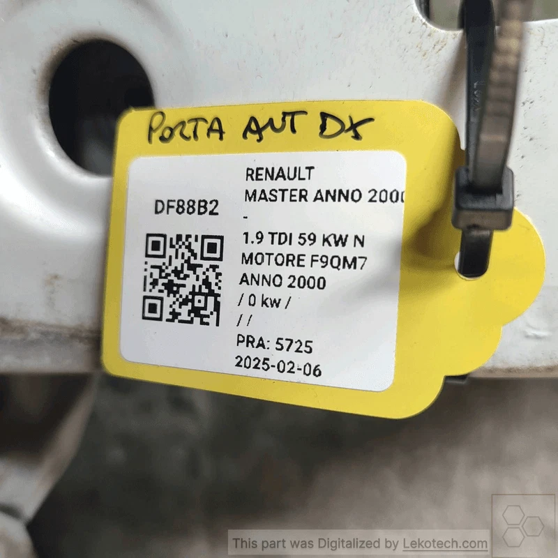 Vieille porte. Droite RENAULT TRUCKS MASCOTT 150.35 Cab. 4p/d/2953cc passo - Photo 2/3