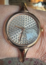 Esprit zierliche Damen Armbanduhr goldfarben Spangenarmband, kaum getragen