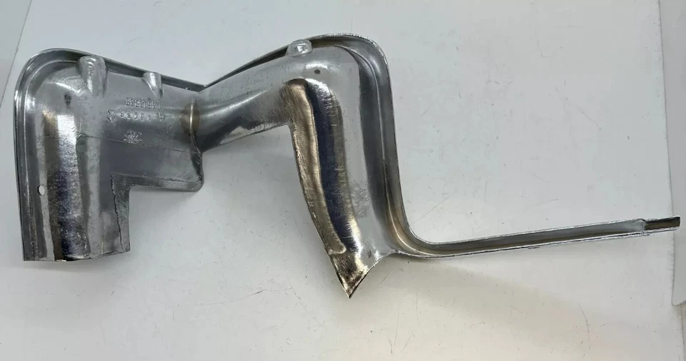 Chrysler New Yorker 1972 derecho 1/4 panel parachoques periférico moldura 3685542 nuevo en stock Foto 3 de 4