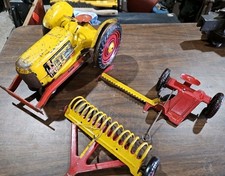 VINTAGE MARX USA METAL TRACTOR W/ Bucket WORKS TIN TOY 394-E