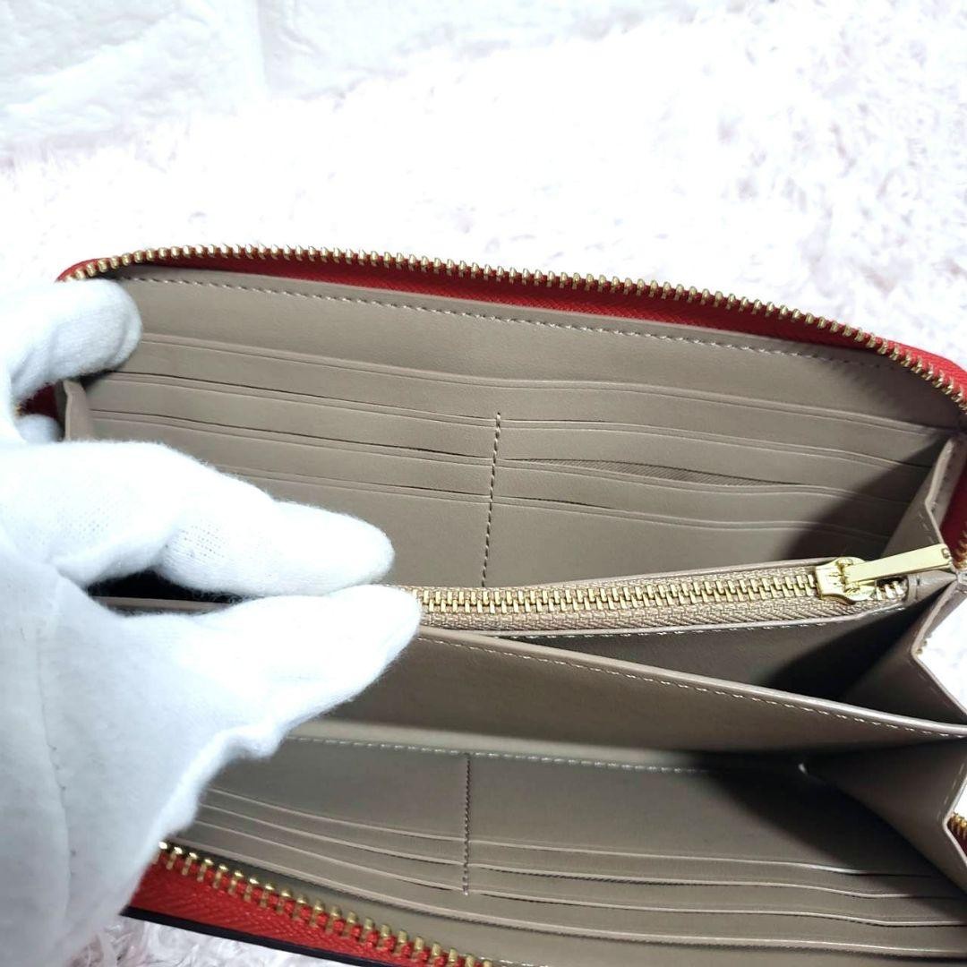 COACH Cherry Pattern Long Wallet White Leather Zi… - image 10