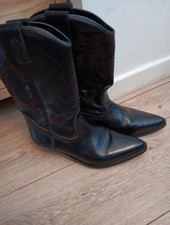 Black Leather Cowboy Boots 7/42 Leather Soles Pre-owned  Vgc