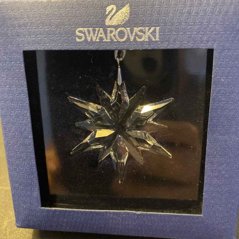 Swarovski Ornament, Little Star Snowflake, 2011 (1092038) 1.8"