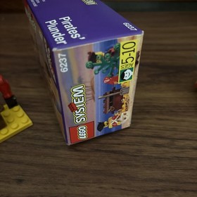 LEGO System Pirates Plunder 6237 Box Complete